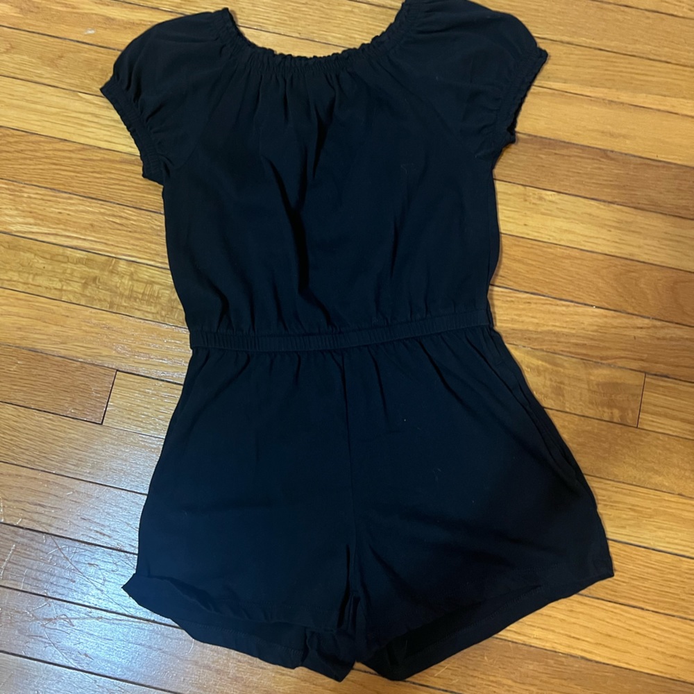 Girls black jumper. Size girls 8
